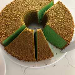 A picture of Pandan Chiffon Cake.