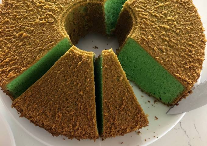 Pandan Chiffon Cake