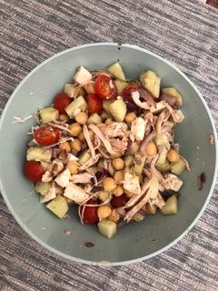 Una foto de Ensalada de garbanzos express