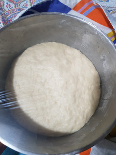 عکسی از دستور خمیر پیتزا