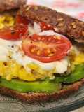 🥯 🥑🍅🥚🧀Bagel con palta, tomate y huevo revuelto con queso brie 🧀🥚🍅🥑🥯