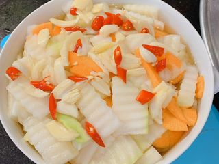 Dưa góp su hào, cà rốt- món ăn không thể thiếu trong những ngày Tết và những bữa ăn nhiều thịt 😁