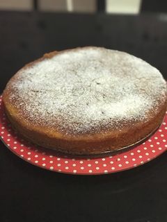 Una foto de Bizcochuelo de naranja y manzana (casi vegano)