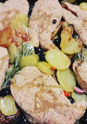 Foto di Salmone con panatura di mandorle e patate al forno perfette