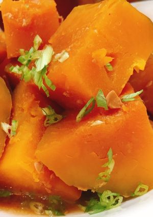Hình của món Bí đỏ om miso.