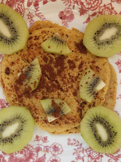 Una foto de Tortitas de plátano y avena