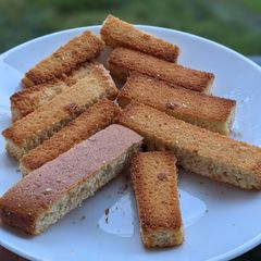 A picture of Cake toast.