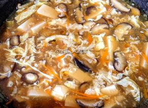 Gambar Egg Drop soup with Soft Tofu Shiitake mushroom