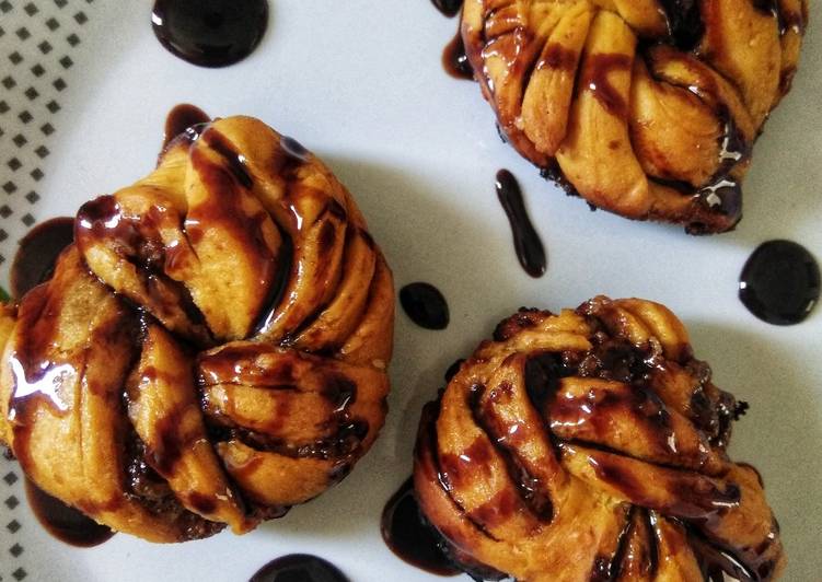 Easiest Way to Prepare Quick Choco cinnamon roll