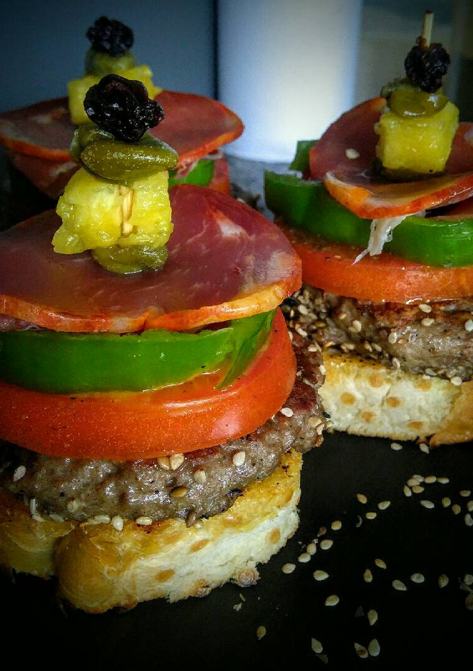 Una foto de Montaditos a la Navarra para picar