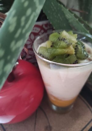 Une photo de Panna cotta mangue et kiwi