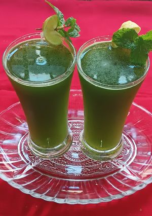 A picture of Mint and lemon refresher.