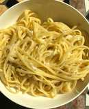 Cacio e pepe (spaghetti con queso y pimienta)