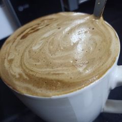 A picture of Fluffy hot coffee.