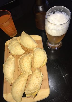 Una foto de Empanadas de jamón y queso 💣