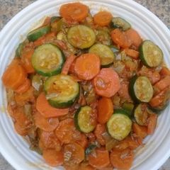 A picture of Baby marrow and carrot salad.