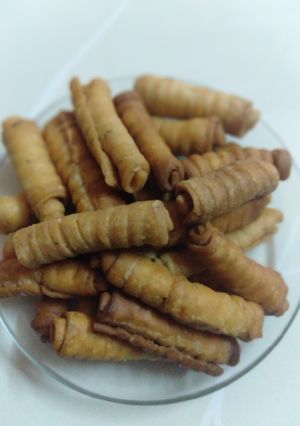 ફેનુગ્રિક નમકીન (Fenugreek Namkin Recipe In Gujarati) રેસીપી મુખ્ય ફોટો