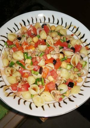 صورة لوصفة سلطه المكرونه بالتونه 🍜