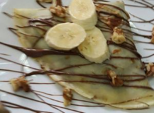 صورة لوصفة كريب بالنوتيلا 🍫 والموز 🍌 والجوز 🌰