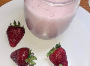 Una foto de Licuado de Frutilla con Leche