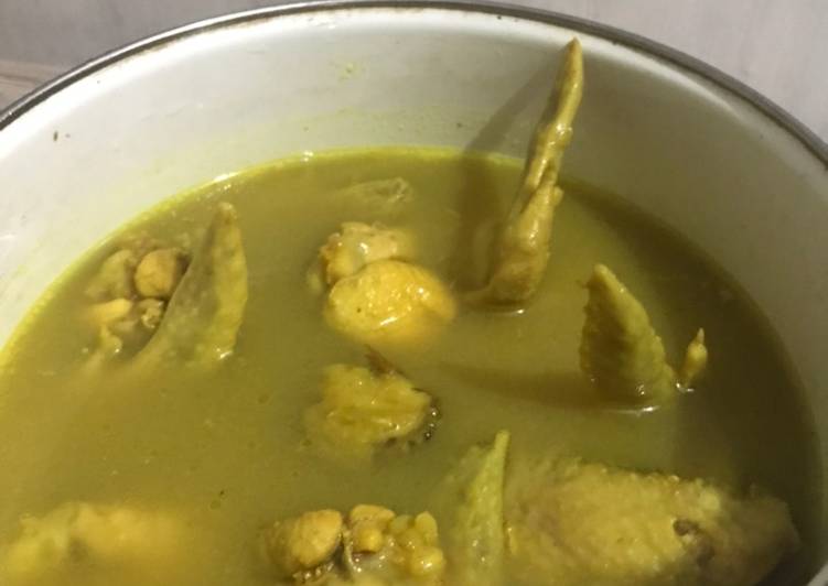 Ayam ungkep bumbu kuning