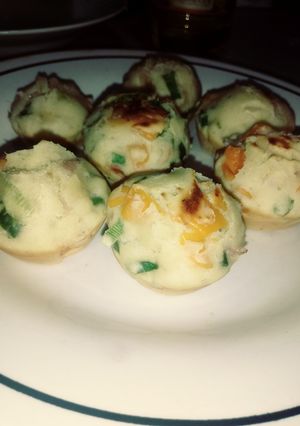 Una foto de Muffin de jamón, cheddar y verduras