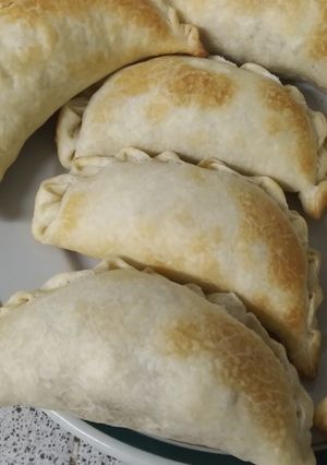Una foto de Empanadas ricas y fáciles de carne cortada a cuchillo