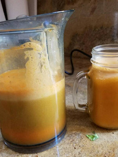 A picture of My favorite morning juice.