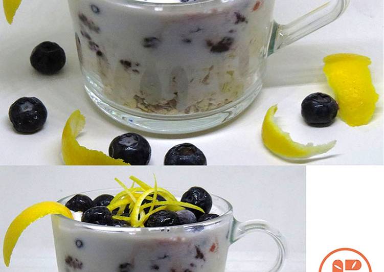 Recipe of Quick Blueberries Cheesecake Overnight Oats