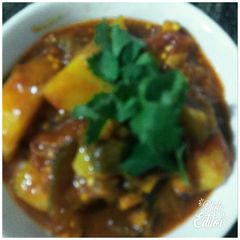 A picture of Aloo Baingan.