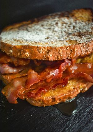 A picture of Cinnamon French Toast Bacon Sarnie.