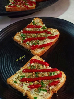 चीज़ अनियन टोस्ट(cheese onion toast recipe in hindi) रेसिपी मुख्य फोटो