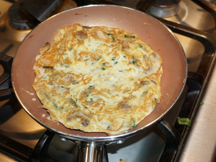 Easy Way Prepare Cremini mushrooms and leeks frittatas the  Makes Drooling So Delicious
