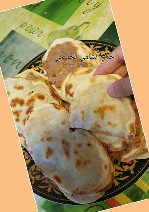 A picture of Sfiha Shamieh (Levantine Meat Pies).