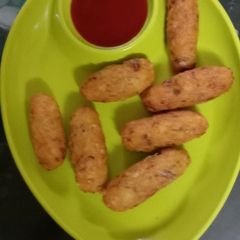 A picture of Poha fingers.