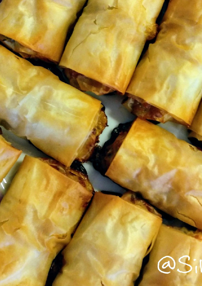 Una foto de 23.🥟Rollitos de pasta filo rellenos de pollo y champiñones🍗🍄