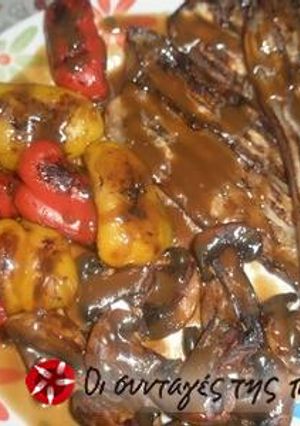 A picture of Grilled vegetables with balsamic vinegar and garlic oil.