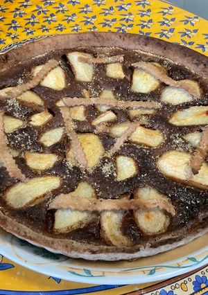 Une photo de Tarte poires, chocolat, vanille (pâte brisée au chocolat)