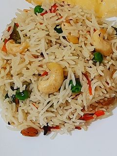 ভেজ ফ্রাইড রাইস (Veg fried rice recipe in Bengali) রেসিপির প্রধান ছবি