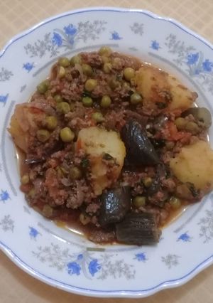 A picture of Mix vegetable mince curry.