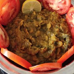 A picture of Spinach with chana dal.