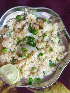 उपमा (upma recipe in marathi) रेसिपी चे मुख्य फोटो