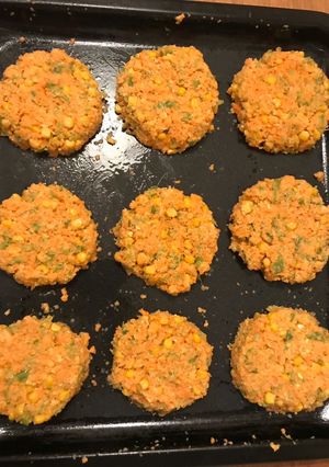 Una foto de Hamburguesas healthy de choclo, chauchas, quinoa y zanahoria 🥕 🌽