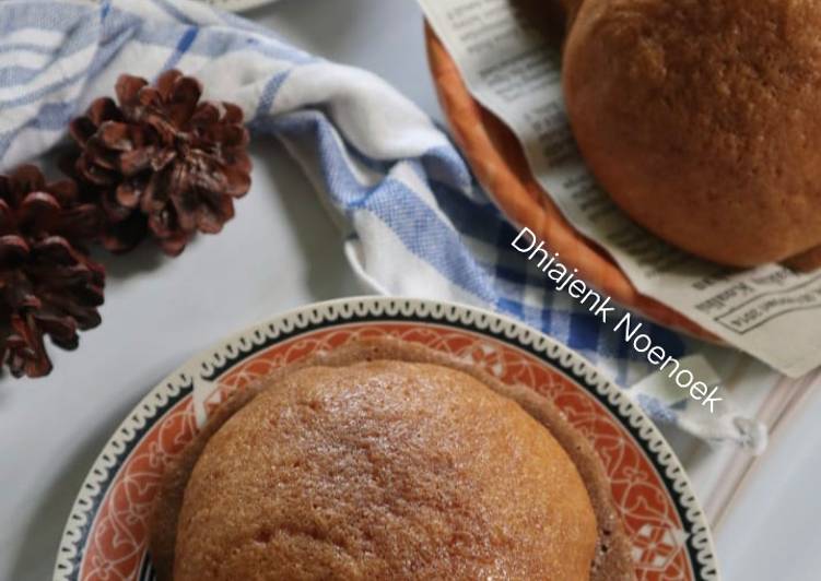 Roti boy (coffee bun)