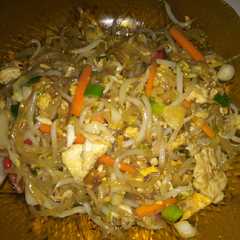 A picture of Mie shirataki goreng DEBM.