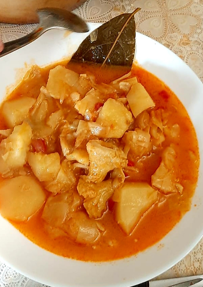 Una foto de Guiso de patatas y alcachofas