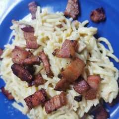 Una foto de Pasta carbonara Full cerdo