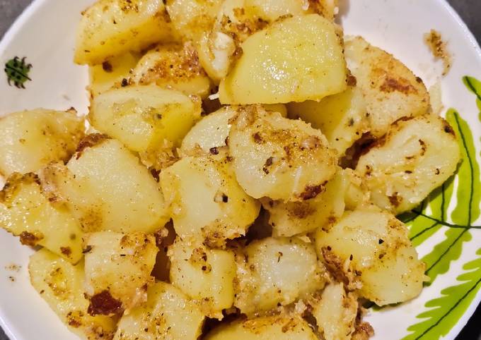 How to Prepare Super Quick Homemade Buttered Garlic Potato