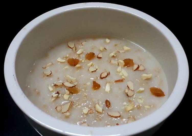 Simple Way to Make Quick Meetha Oats