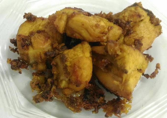 Resep Ayam Goreng Rempah oleh Rosita🌹  Cookpad